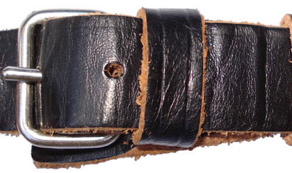 Boucle à ardillon de fixation.