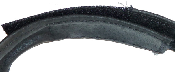 Bande velcro de réglage.