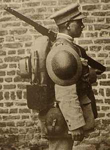 Casque modèle 916. Casque modèle 916.