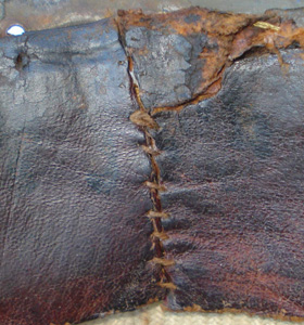 Jointure bandeau de cuir. Jointure bandeau de cuir.