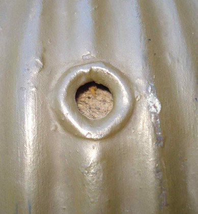 Trou d'aération et ondulation. Trou d'aération et ondulation.