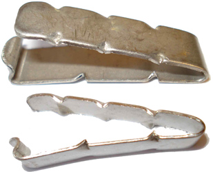 Agrafes de fixation.