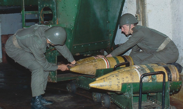 Casque mod&egrave;le 940/63 modifi&eacute;.