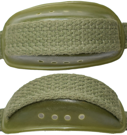 Passage de la jugulaire dans la mentonni&egrave;re.