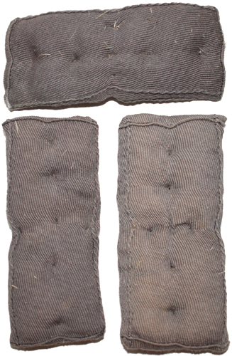 Coussinets de rembourrage.