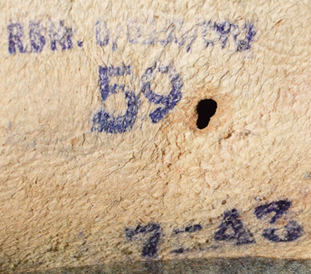 Marquage revers de la coiffe, fabrication de juillet 1943.