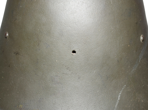 Orifice arrière de fixation de la coiffe hollandaise inutilisé.