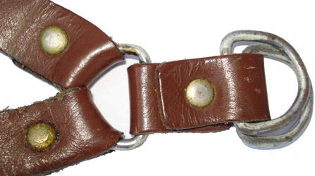 Double boucles de fermeture.