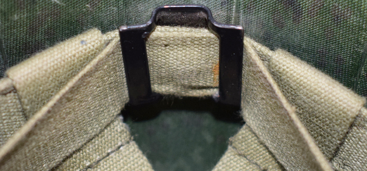 Elément métallique de fixation. Elément métallique de fixation.