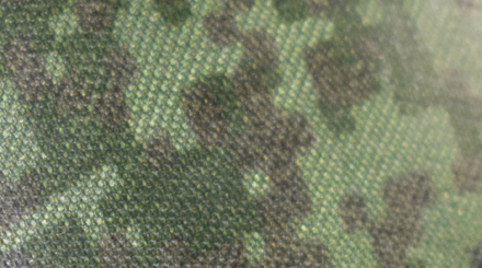 Revêtement en toile imprimée en camouflage digital flora ou Tsifra. Revêtement en toile imprimée en camouflage digital flora ou Tsifra.