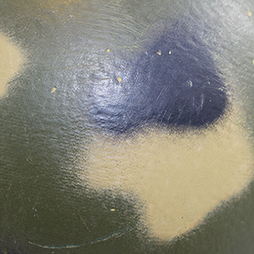 Détails camouflage par peinture. Détails camouflage par peinture.