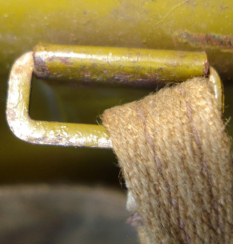 Anneau rectangulaire de maintien.