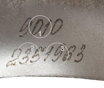 Numérotation plaques transversales : 235 (numérotation du bonnet) 1963 (numérotation plaques).