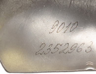 Numérotation plaque latérale droite : 235 (numérotation du bonnet) 2963 (numérotation plaque).