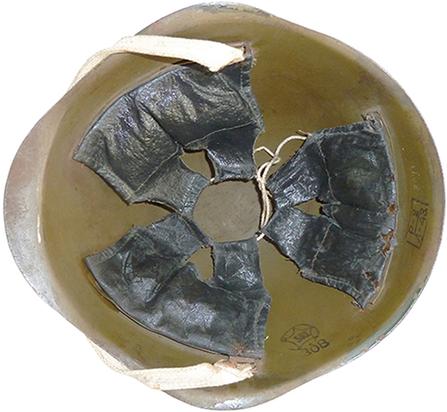 Exemplaire de 1943 reconditionné. Exemplaire de 1943 reconditionné.