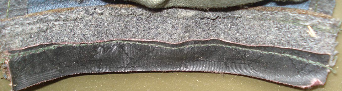 Petite particularité sur la doublure en drap. Petite particularité sur la doublure en drap.