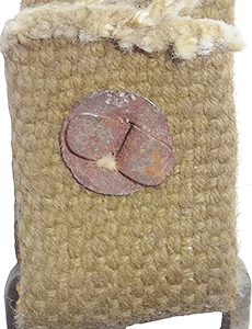 Maintien par attache parisienne doublée d'une rondelle. Maintien par attache parisienne doublée d'une rondelle.