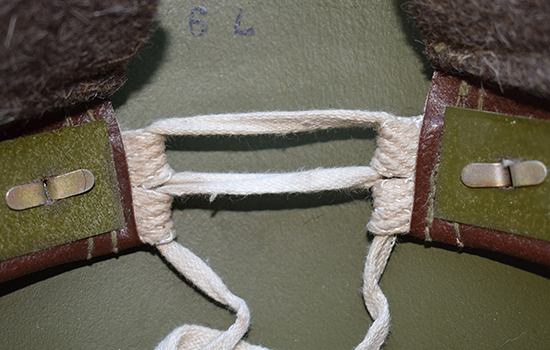 Jointure &eacute;l&eacute;ments de coiffe par la&ccedil;age.