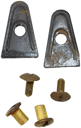 Plaques et écrous de maintien. Plaques et écrous de maintien.