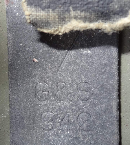 Marquage : G&S 1942. Marquage : G&S 1942.