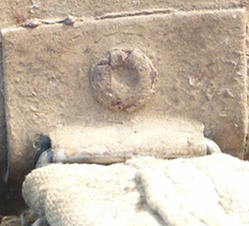 Fourreau - rivet creux. Fourreau - rivet creux.