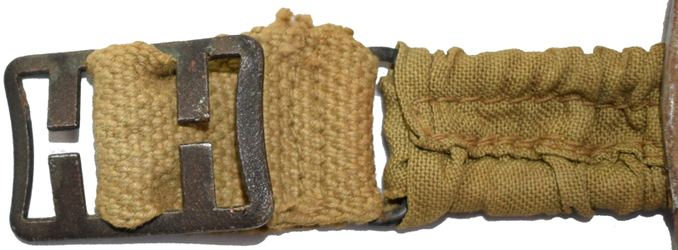 Boucle de réglage. Mentonnière.