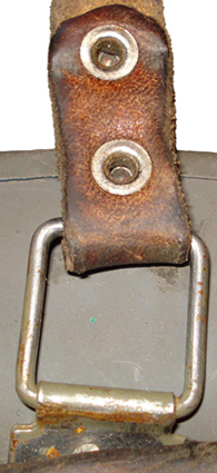 Demi-jugulaire de réparation. Demi-jugulaire de réparation.