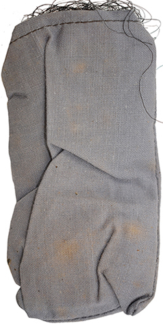 Coussinet rembourré de crin de cheval. Coussinet rembourré de crin de cheval.