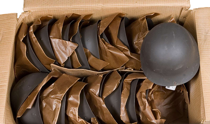 Conditionnement avec papier gras.