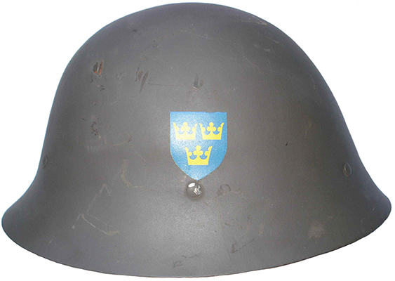 Exemplaire revers&eacute; &agrave; l'arm&eacute;e durant la seconde guerre mondiale.