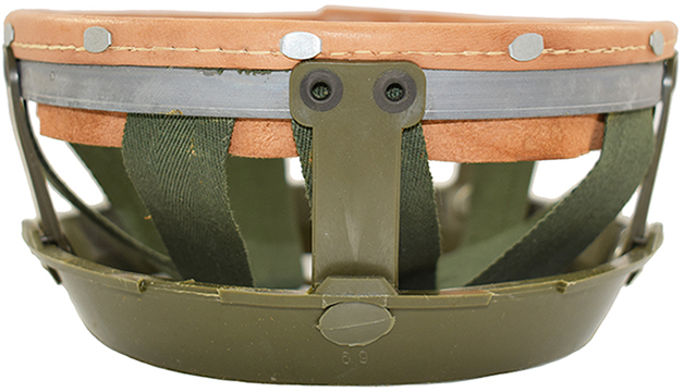 Coiffe, vue avant. Coiffe, vue avant.