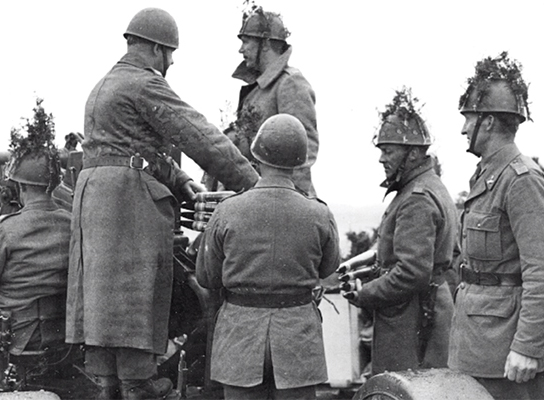 Casque modèle 37. Casque modèle 37.
