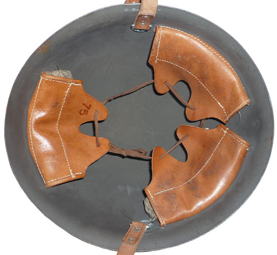 Coiffe, grande taille.