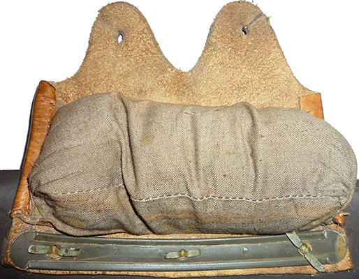 Revers avec compartiment de rembourrage.