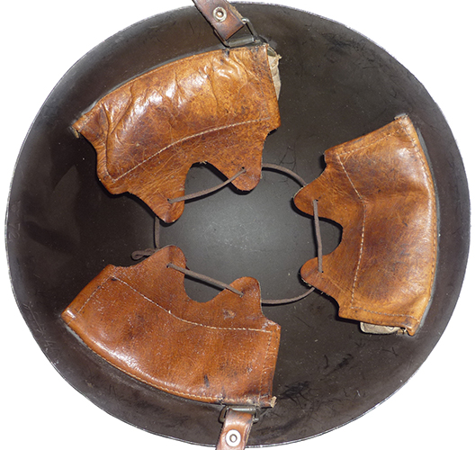 Coiffe, taille standard.