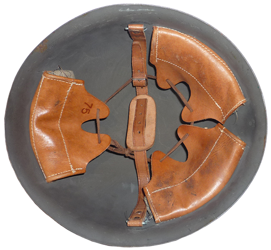 Jugulaire, casque de grande taille.