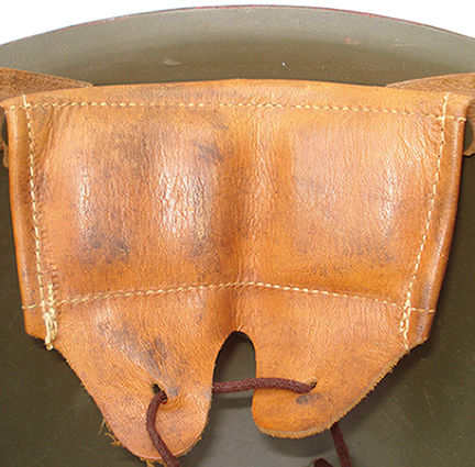 Envers patte de coiffe. Envers patte de coiffe.