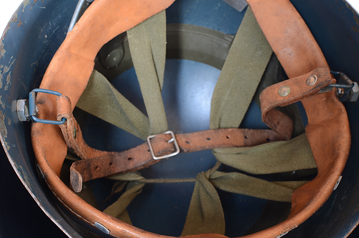 Jugulaire en cuir, vue d'ensemble.