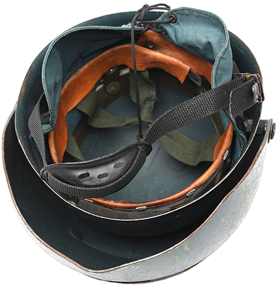 Intégration du bavolet sur la coiffe.