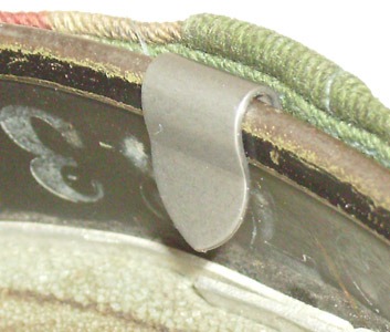 Crochet de fixation.