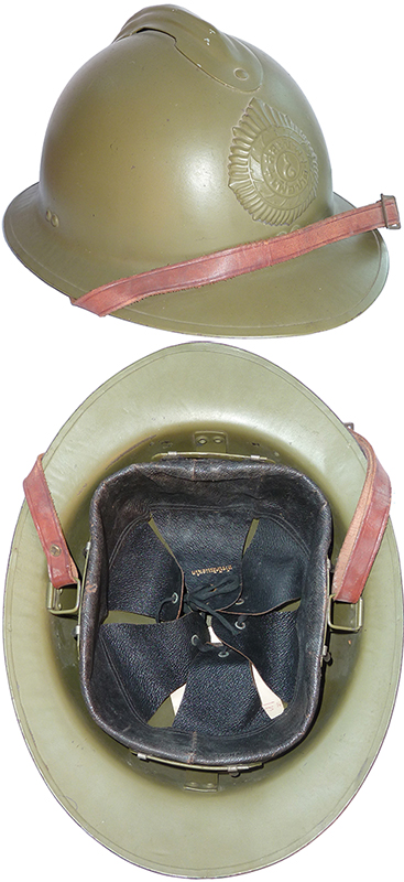 Casque Adrian modèle 31. Casque Adrian modèle 31.