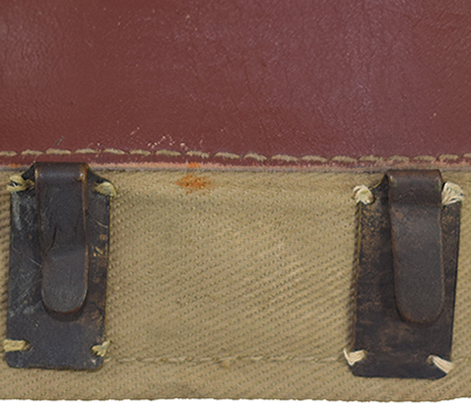 Agrafes de maintien. Agrafes de maintien.