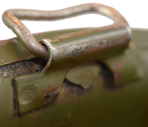 Boucle légèrement incurvée. Boucle légèrement incurvée.