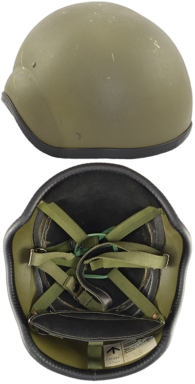 Casque Combat Vehicle Crewman's Helmet (CVC). Casque Combat Vehicle Crewman's Helmet (CVC).