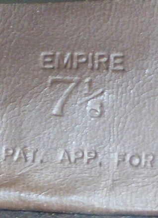 Marquage du fabricant et indication taille.