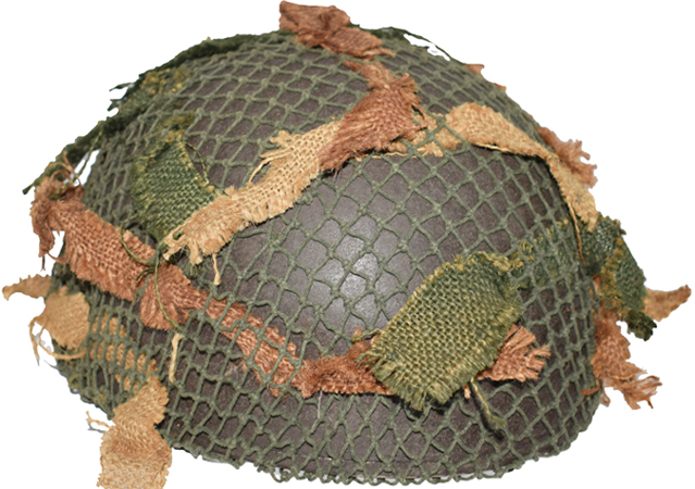 Filet petite maille avec bandes de toile de jute. Filet petite maille avec bandes de toile de jute.