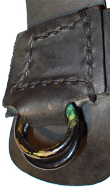 MMaintien par couture. Maintien par couture.