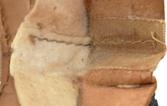 Doublure en feutre et jointure bandeau de t&ecirc;te.