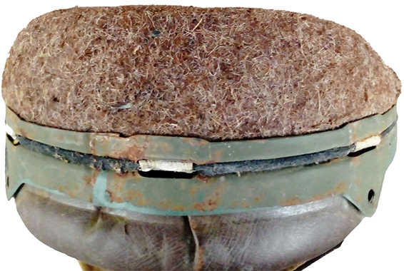 Coiffe démontée, vue avant. Coiffe démontée, vue avant.