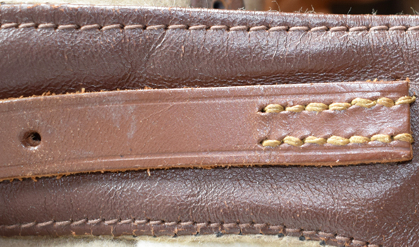 Boucle à ardillon de fermeture. Boucle à ardillon de fermeture.